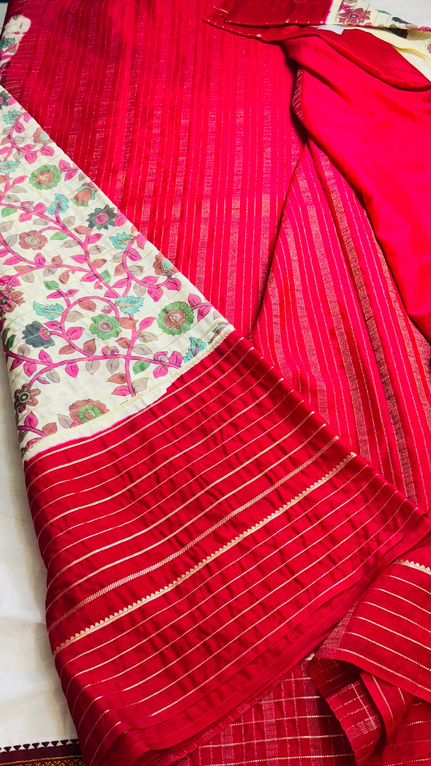 Semi Silk Sarees - Flower print Off white and red