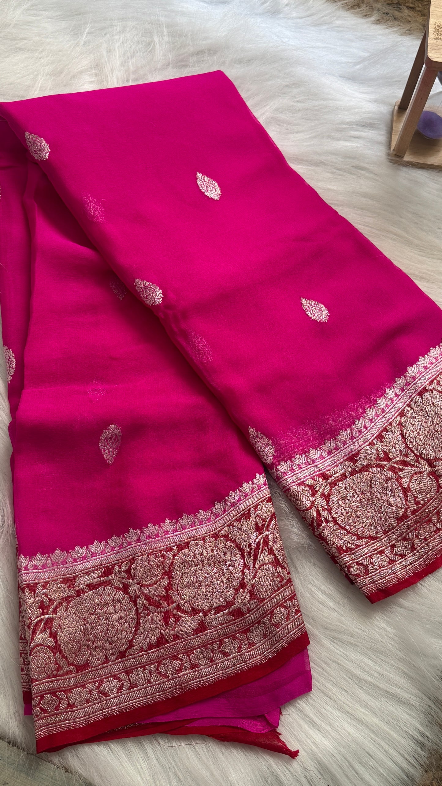 Premium Pure Chiffon Georgette Saree - Pink and Red