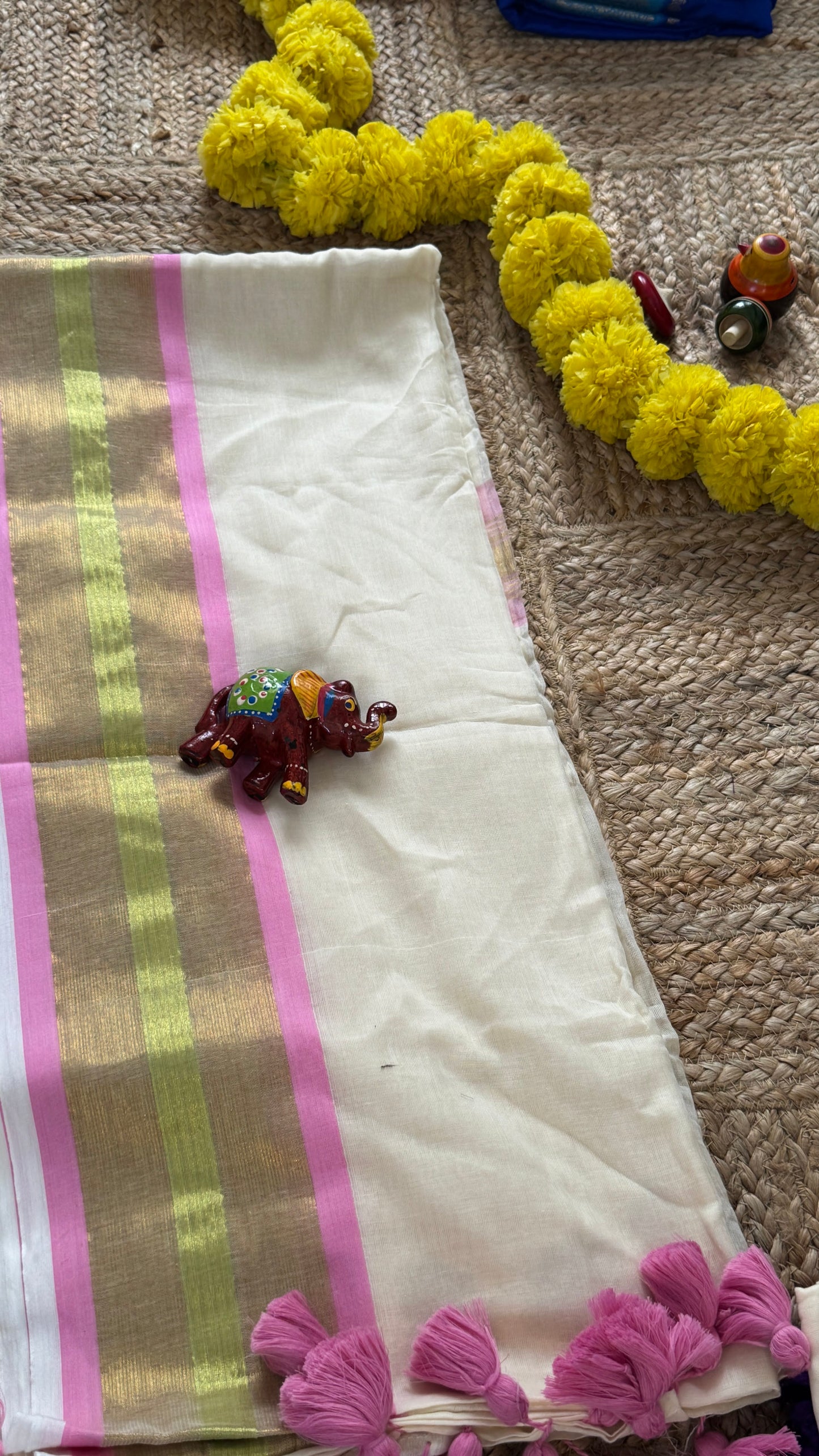 Mul Cotton : Cream and Pink