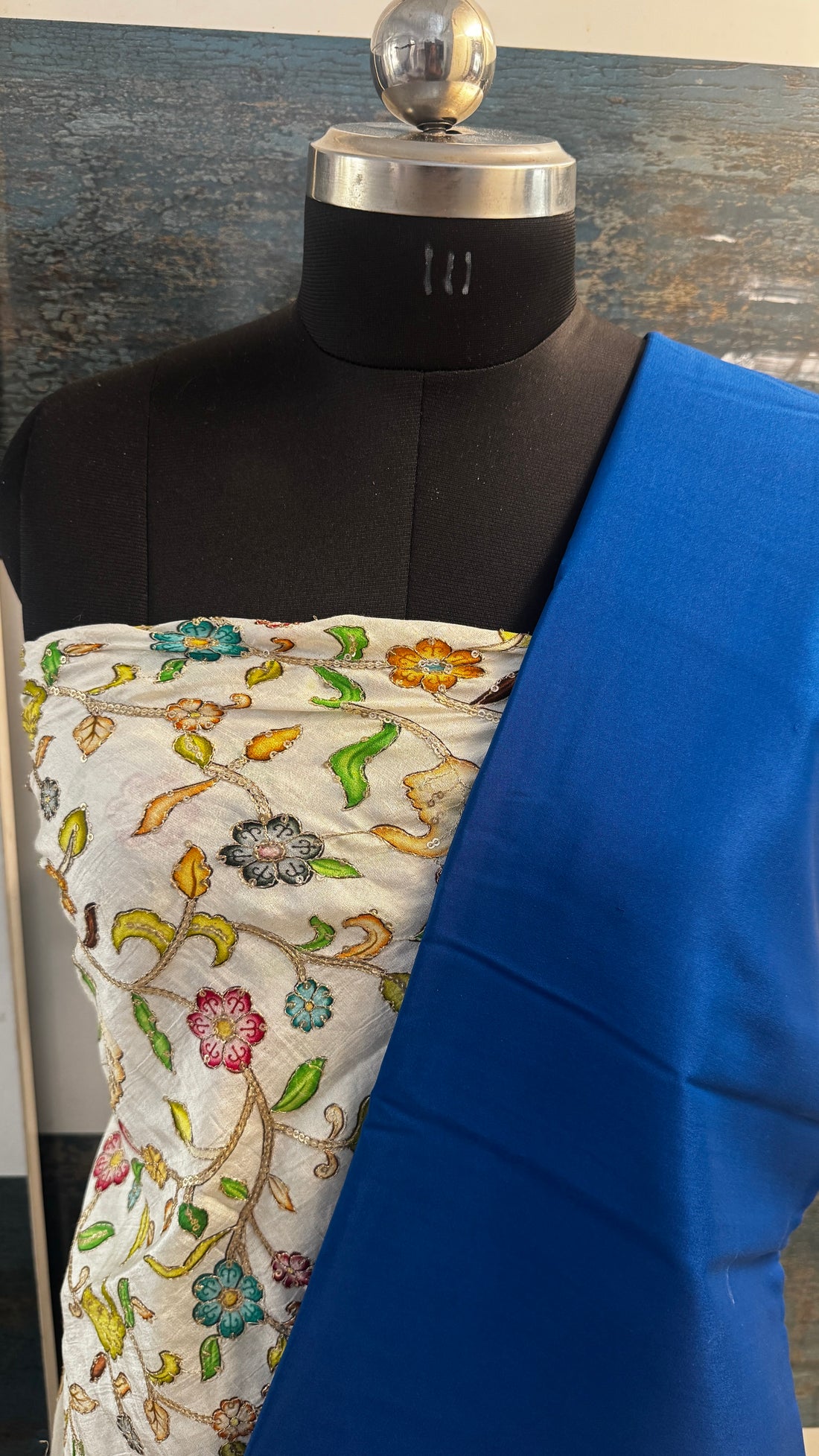 Designer Blouse Fabric - Crepe Silk White2
